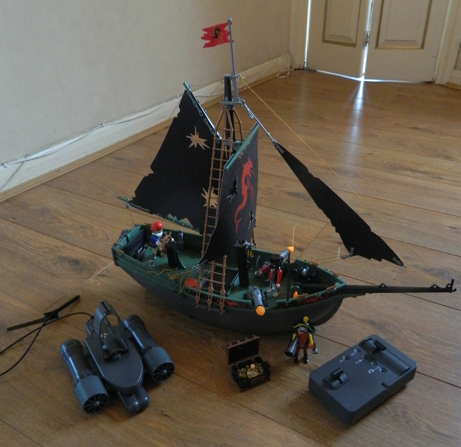 playmobil pirate ship the entertainer