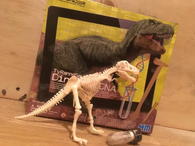 dinosaur dna toy