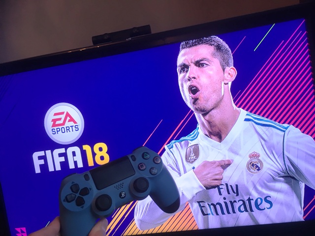 fifa 18 ps4 spanish commentators download